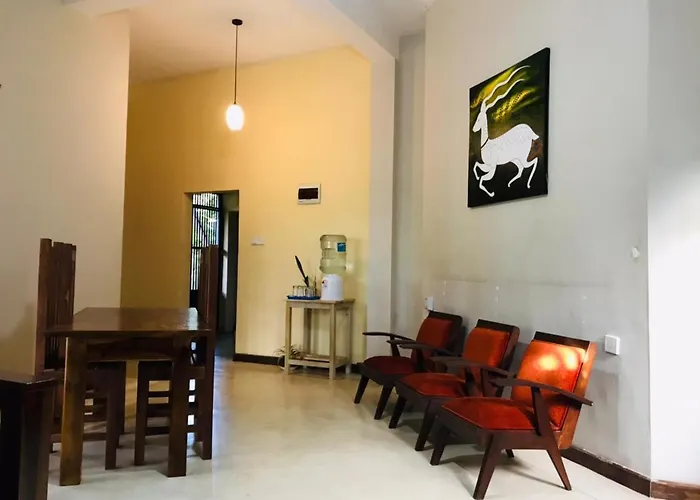 Travel Neth Lake Font Bungalow - Anuradhapuraya